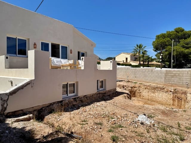 3 soverom Villa til salgs i Benissa med svømmebasseng garasje - € 495 000 (Ref: 9854492)