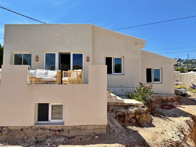 3 soverom Villa til salgs i Benissa med svømmebasseng garasje - € 495 000 (Ref: 9854492)