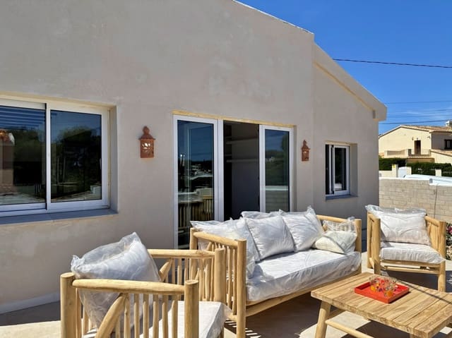 3 soverom Villa til salgs i Benissa med svømmebasseng garasje - € 495 000 (Ref: 9854492)