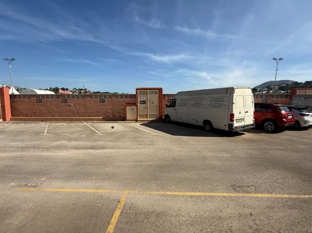 Erhverv til salg i Moraira, Teulada-Moraira med garage - € 220.000 (Ref: 9854494)
