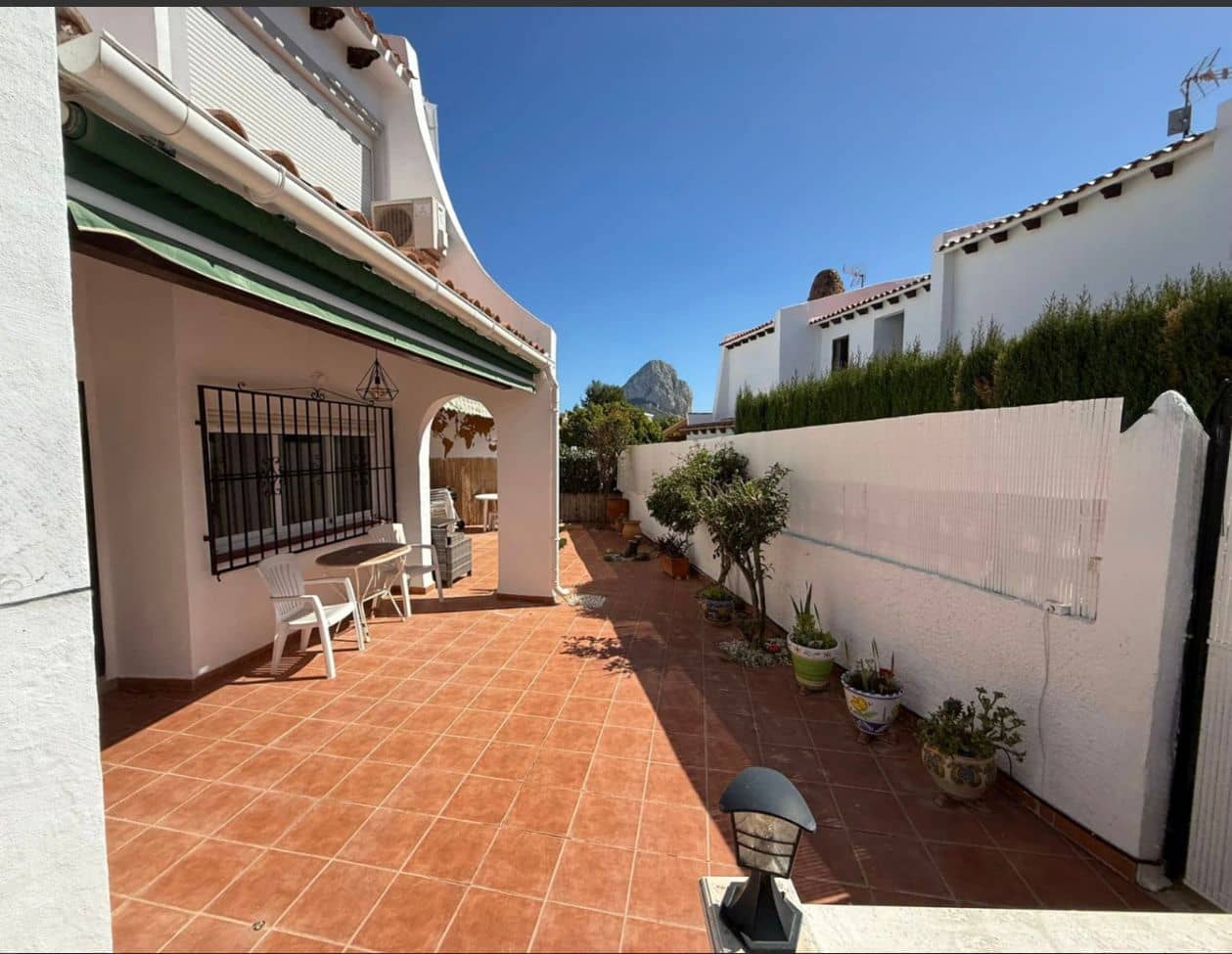 2 slaapkamer Bungalow te koop in Calpe / Calp met zwembad garage - € 285.000 (Ref: 9854556)