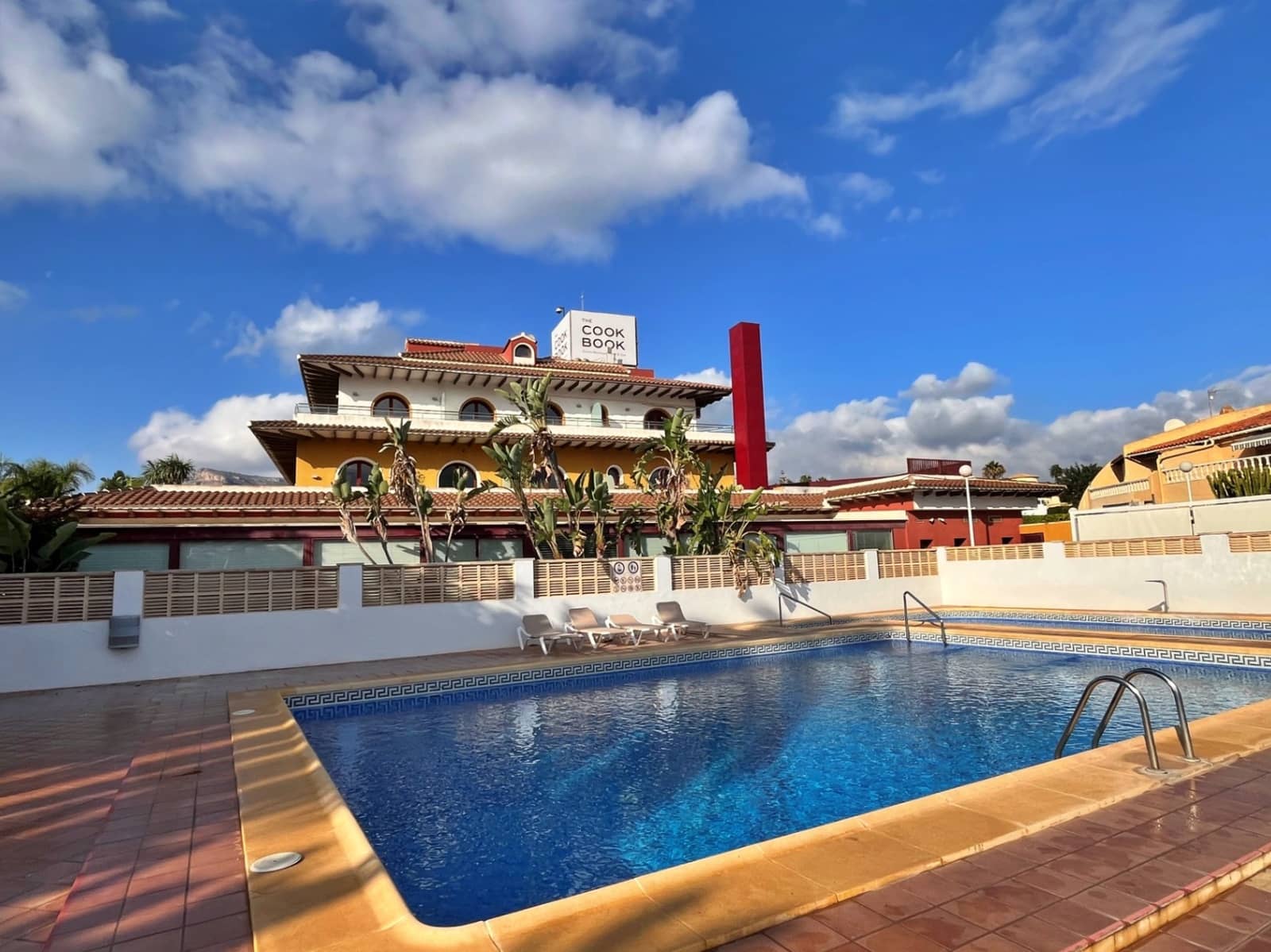 2 bedroom Bungalow for sale in Calpe / Calp with pool garage - € 285,000 (Ref: 9854556)
