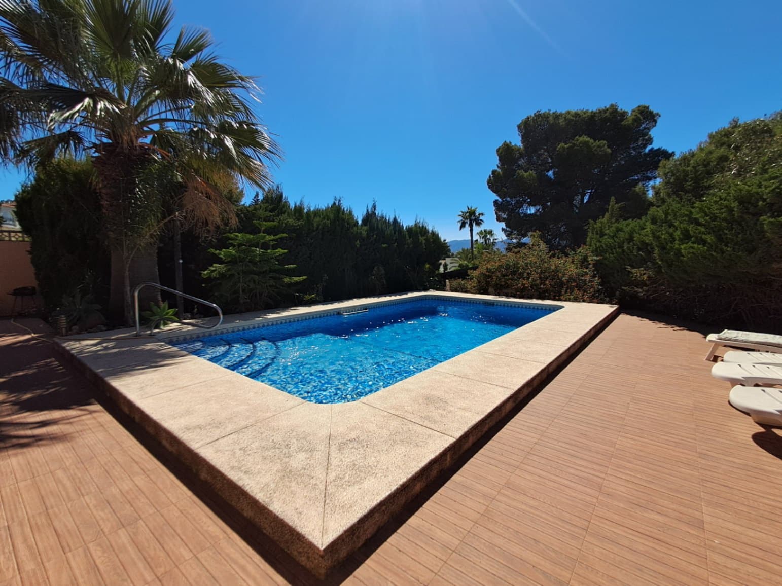 5 bedroom Villa for rent in Albir with pool garage - € 2,500 (Ref: 9867781)