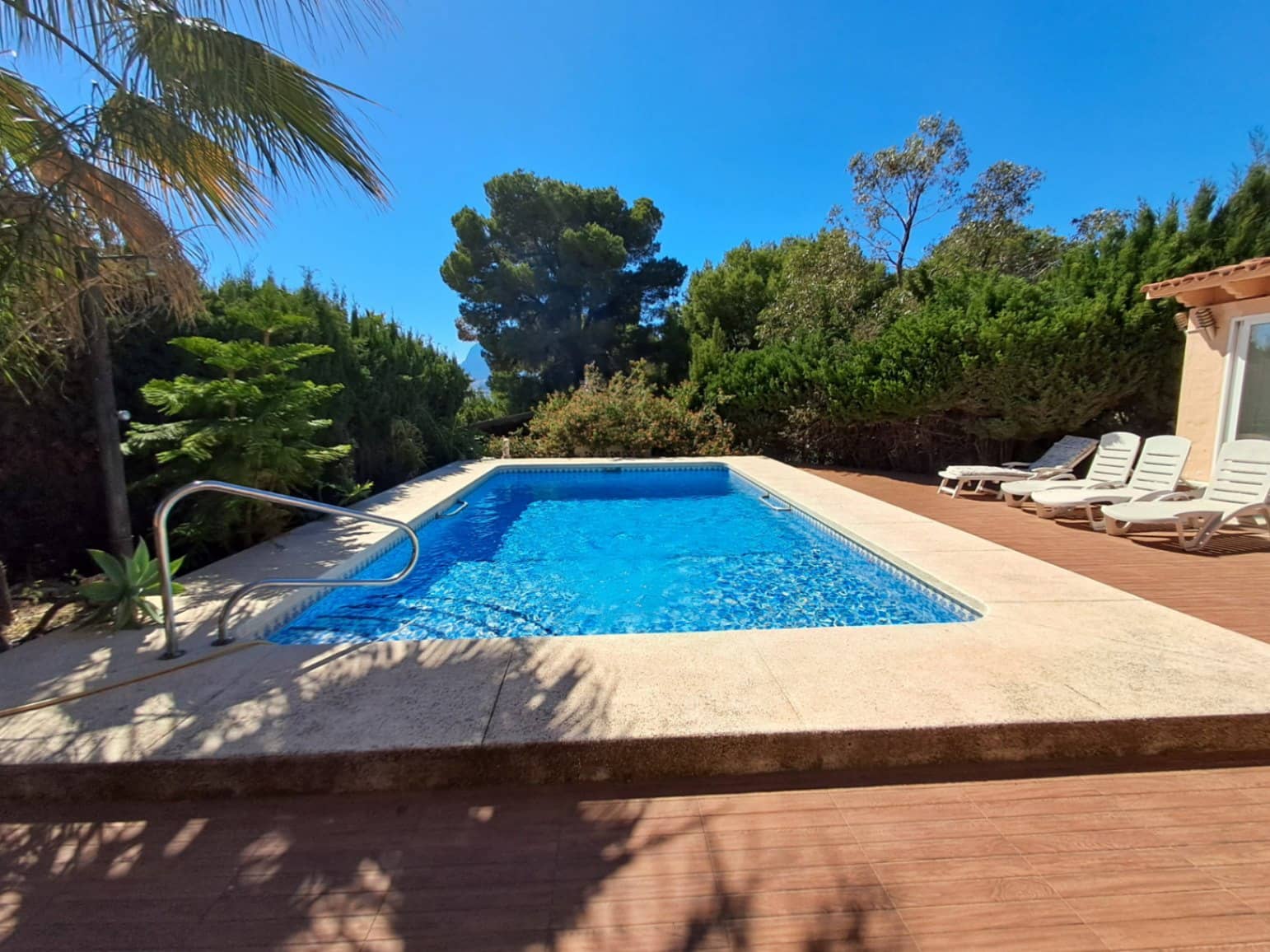 5 bedroom Villa for rent in Albir with pool garage - € 2,500 (Ref: 9867781)