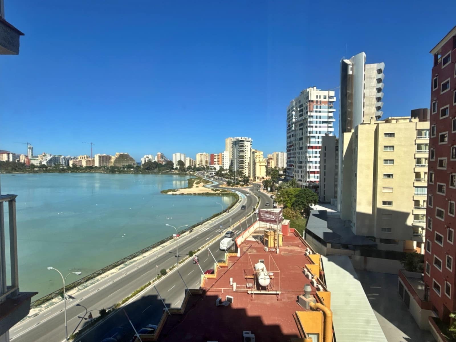 2 bedroom Apartment for sale in Calpe / Calp - € 212,000 (Ref: 9874339)