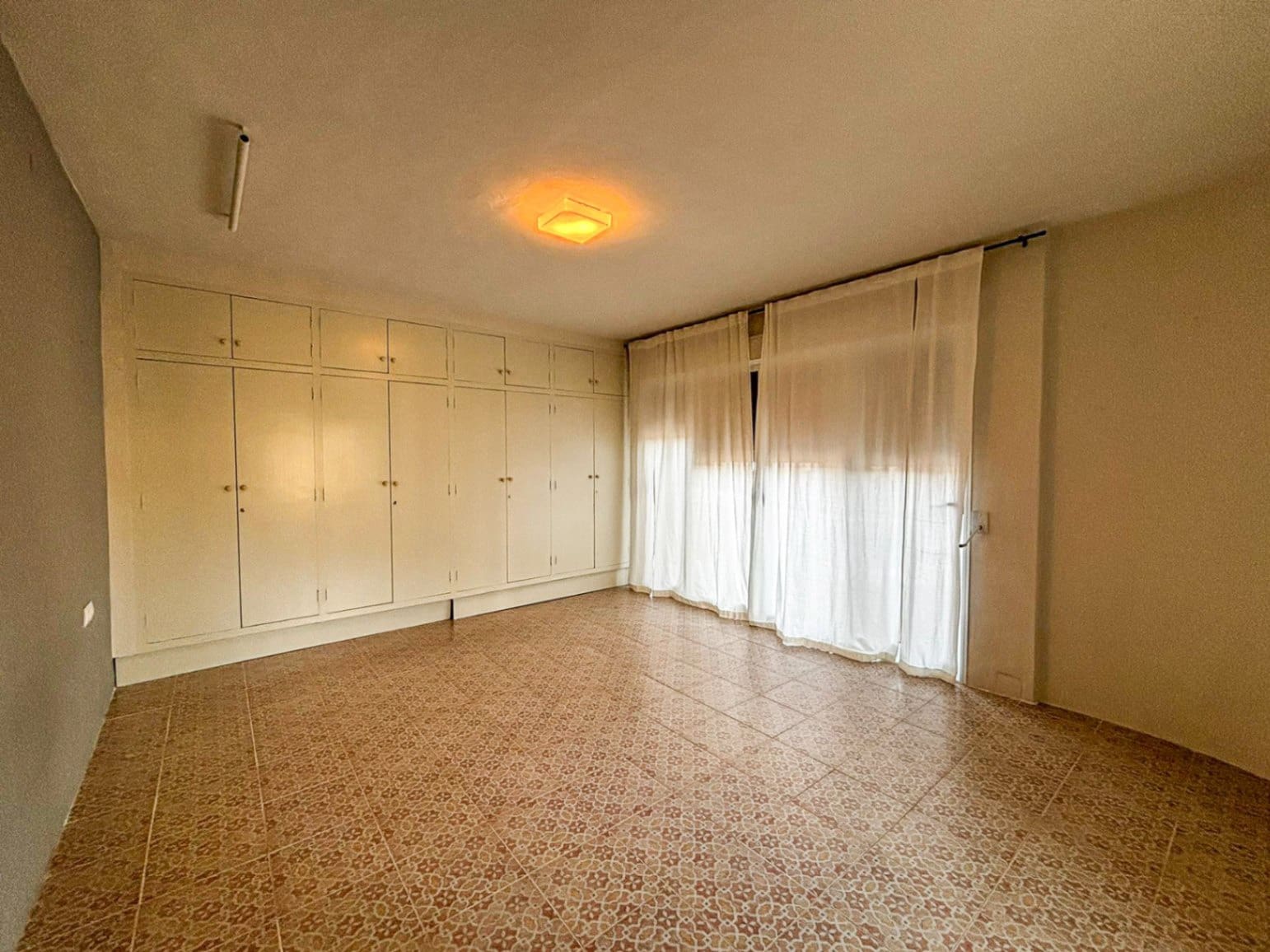 7 soveværelse Villa til salg i Pedreguer med swimmingpool garage - € 550.000 (Ref: 9890652)
