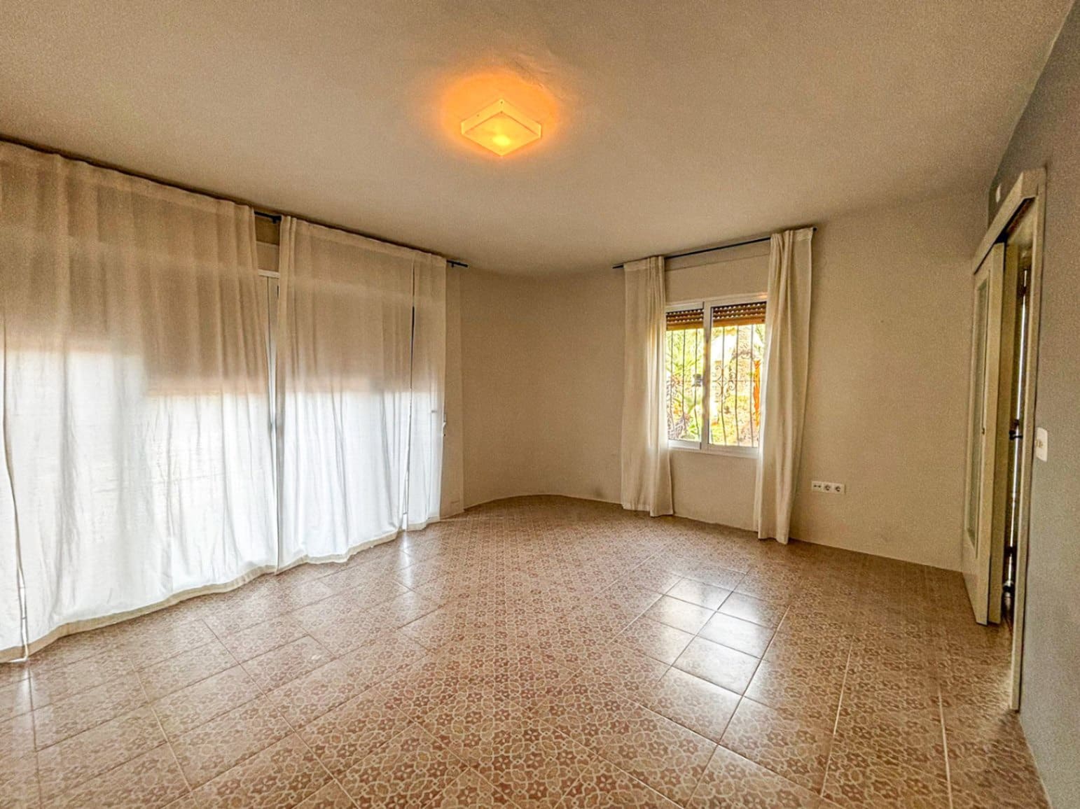 7 soveværelse Villa til salg i Pedreguer med swimmingpool garage - € 550.000 (Ref: 9890652)