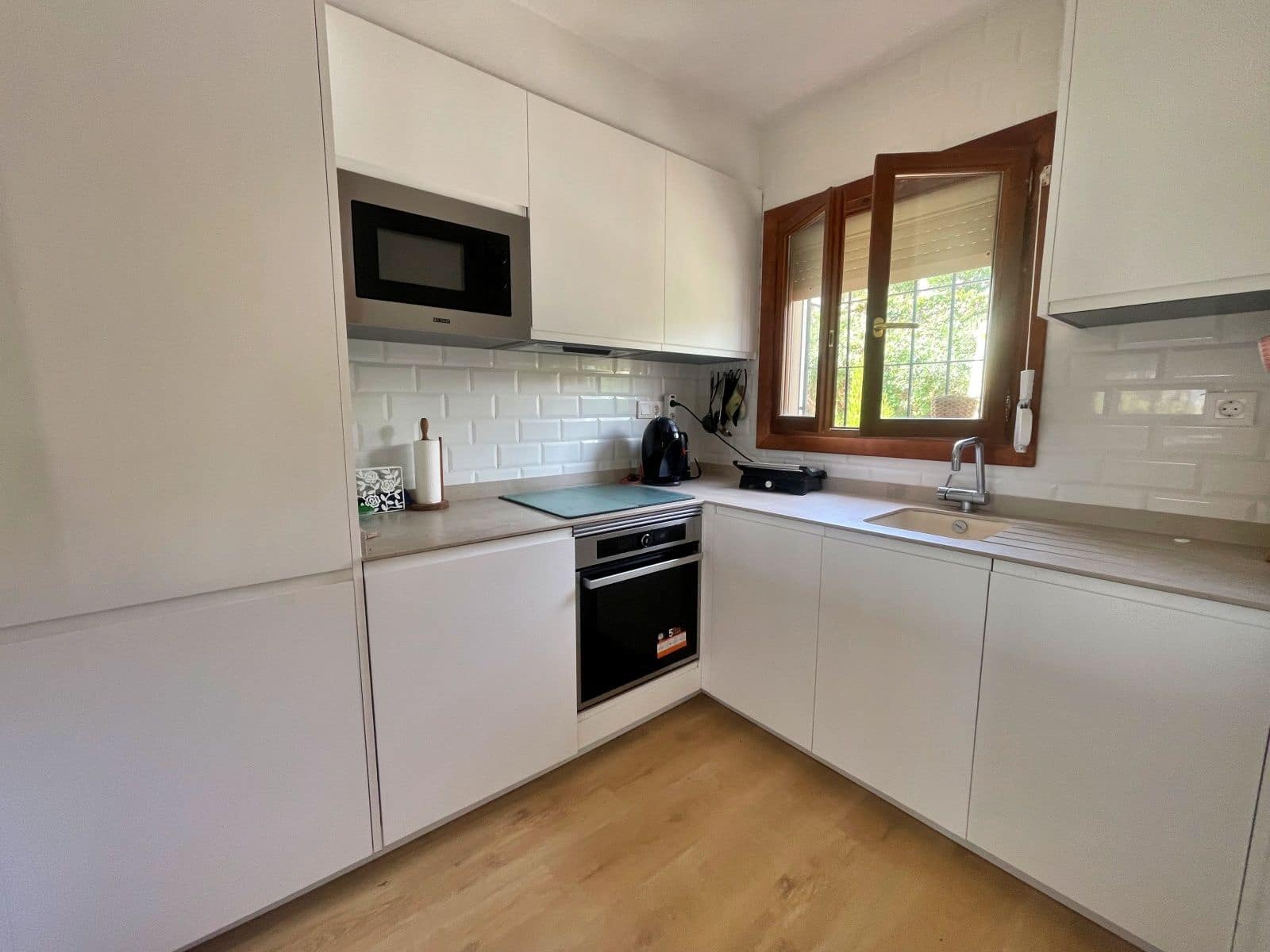 2 quarto Casa em Banda para arrendar em Moraira com piscina garagem - 1 050 € (Ref: 9890923)