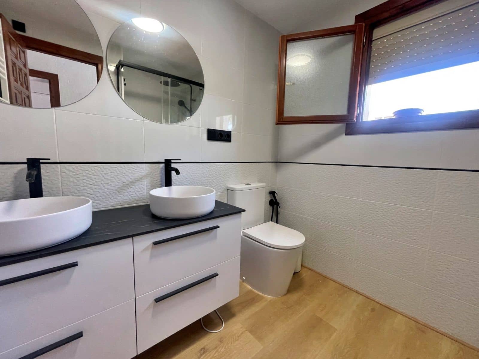 2 quarto Casa em Banda para arrendar em Moraira com piscina garagem - 1 050 € (Ref: 9890923)