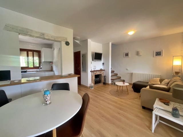 2 quarto Casa em Banda para arrendar em Moraira, Teulada-Moraira com piscina garagem - 1 050 € (Ref: 9890923)