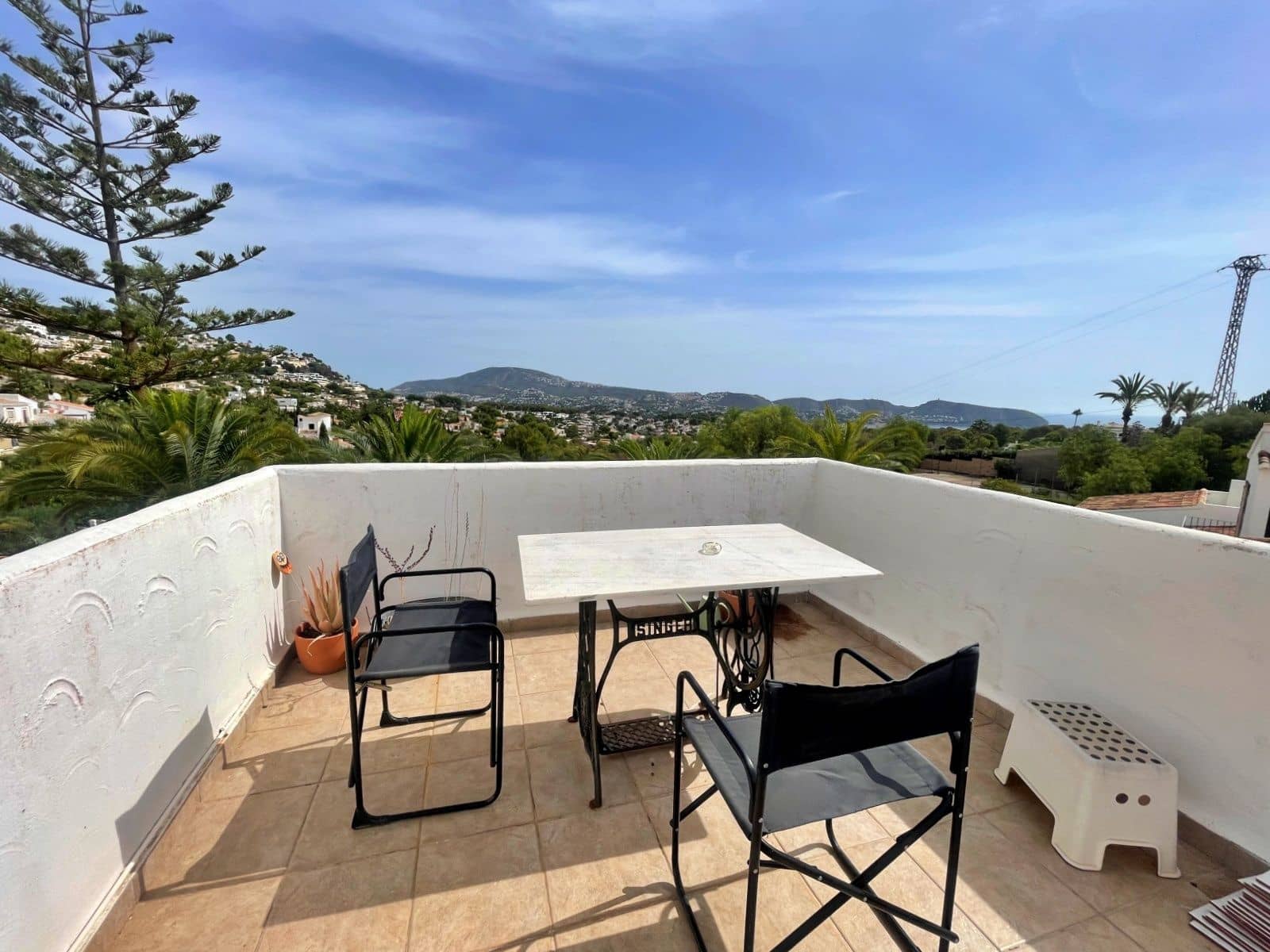 2 quarto Casa em Banda para arrendar em Moraira com piscina garagem - 1 050 € (Ref: 9890923)