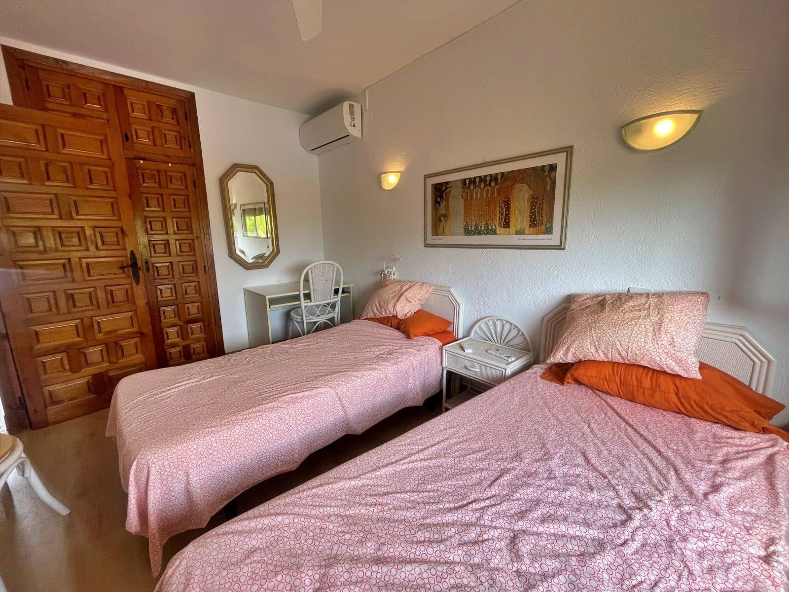 2 quarto Casa em Banda para arrendar em Moraira com piscina garagem - 1 050 € (Ref: 9890923)