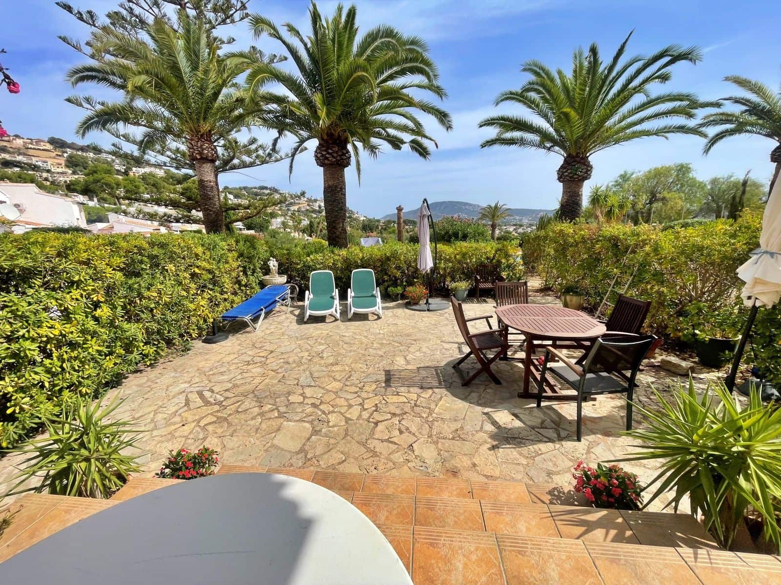 2 quarto Casa em Banda para arrendar em Moraira com piscina garagem - 1 050 € (Ref: 9890923)