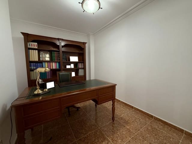 4 bedroom Apartment for sale in Teulada Pueblo, Teulada-Moraira - € 265,000 (Ref: 9891133)