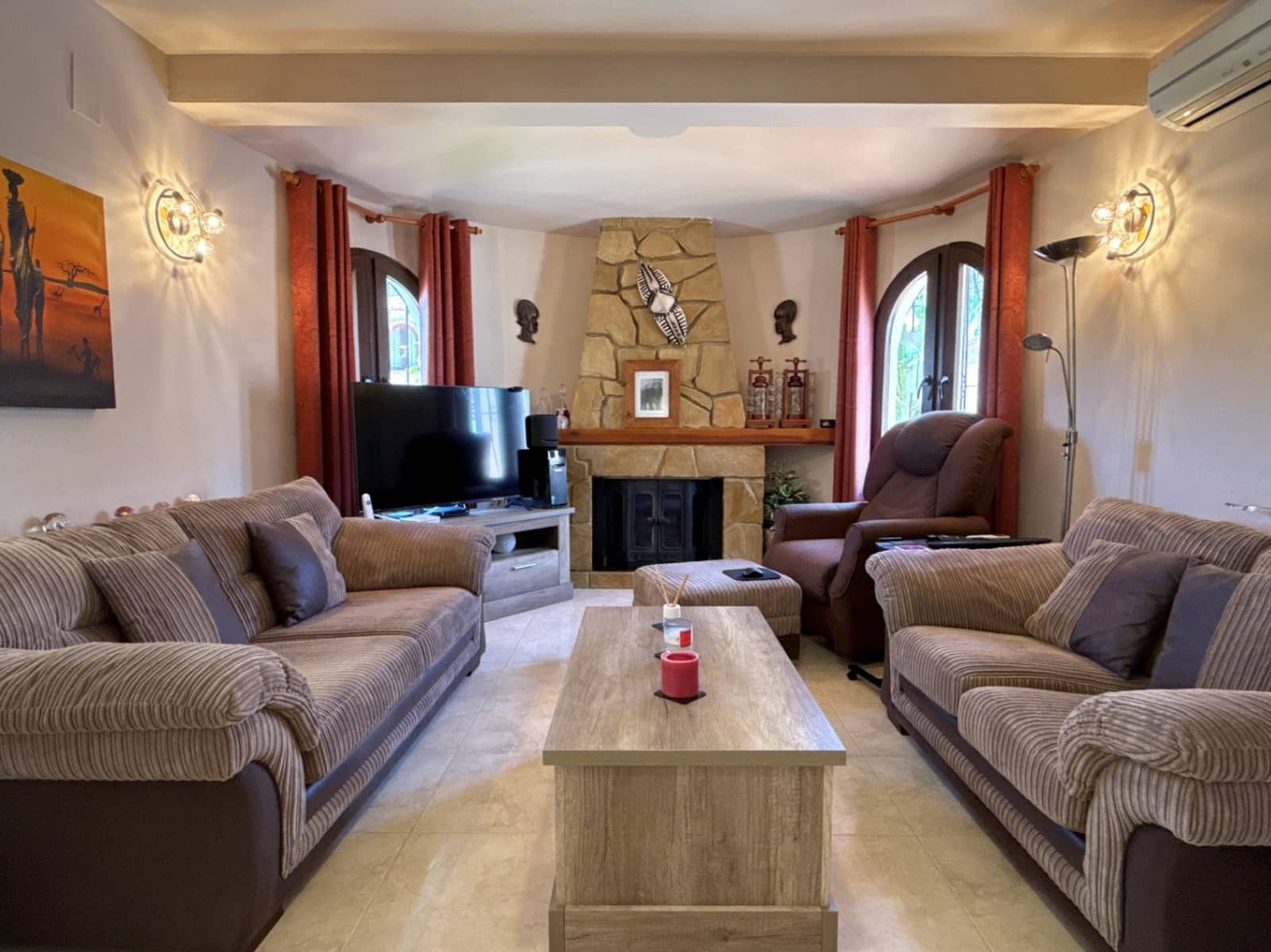 4 Zimmer Villa zu verkaufen in Teulada mit Pool Garage - 650.000 € (Ref: 9902434)