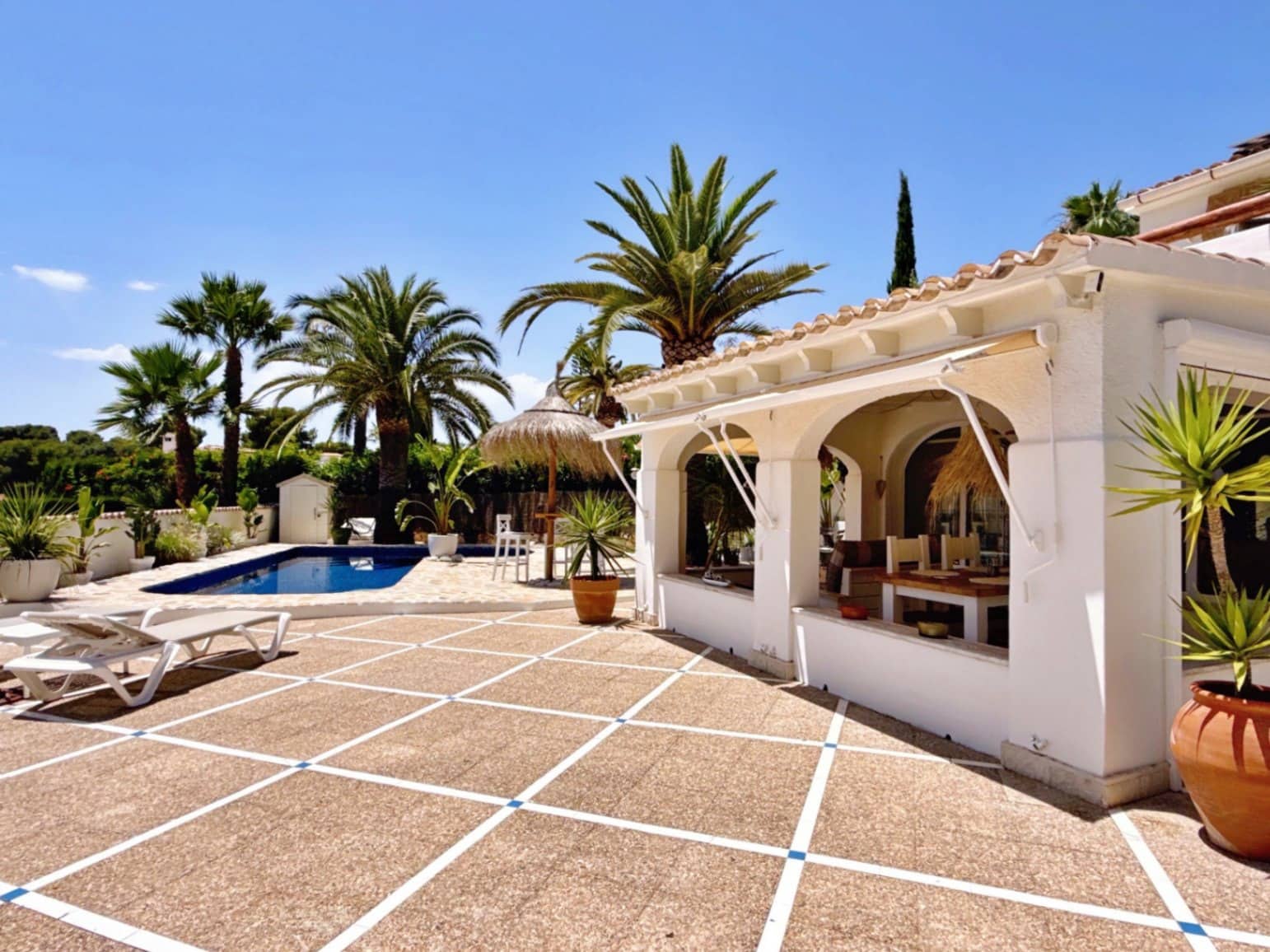 4 sypialnia Willa na sprzedaż w Moraira z basenem garażem - 895 000 € (Ref: 9914791)
