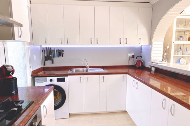 2 slaapkamer Villa te koop in Calpe / Calp met zwembad garage - € 315.000 (Ref: 9920904)