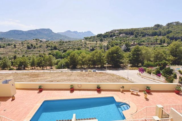 2 soveværelse Villa til salg i Calpe / Calp med swimmingpool garage - € 295.000 (Ref: 9920904)