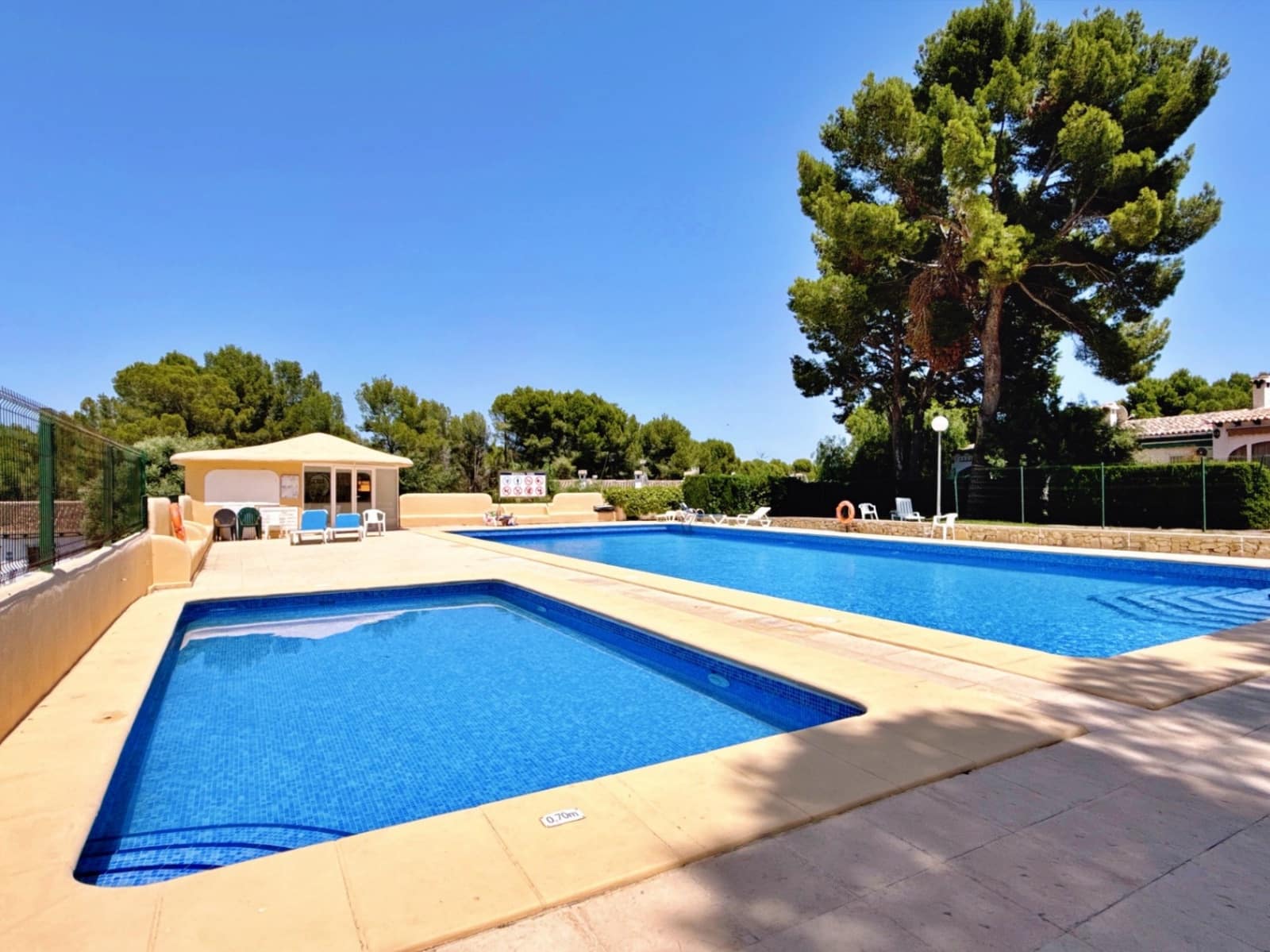 2 soveværelse Villa til salg i Moraira med swimmingpool garage - € 299.000 (Ref: 9921450)