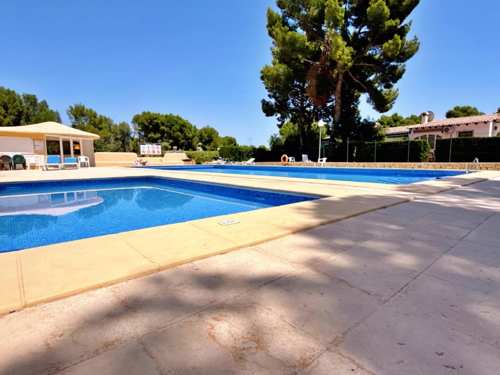 2 soveværelse Villa til salg i Moraira med swimmingpool garage - € 299.000 (Ref: 9921450)