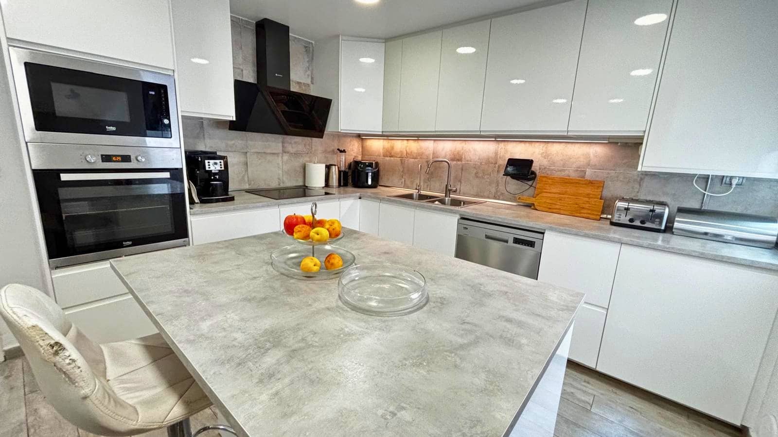 4 soveværelse Lejlighed til salg i Altea med garage - € 689.000 (Ref: 9928033)
