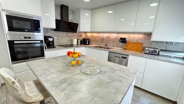 4 soveværelse Lejlighed til salg i Altea med garage - € 689.000 (Ref: 9928033)