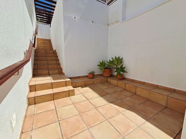 Apartamento de 3 habitaciones en Altea en venta con piscina garaje - 320.000 € (Ref: 9928465)