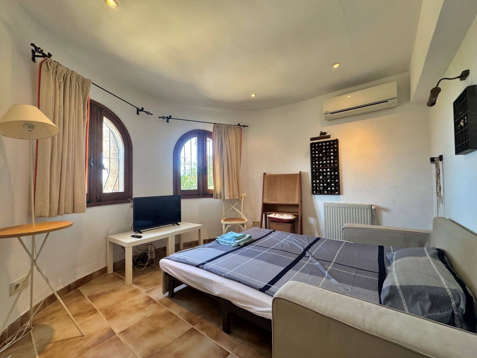 5 bedroom Villa for rent in Benissa with pool garage - € 3,100 (Ref: 9929870)