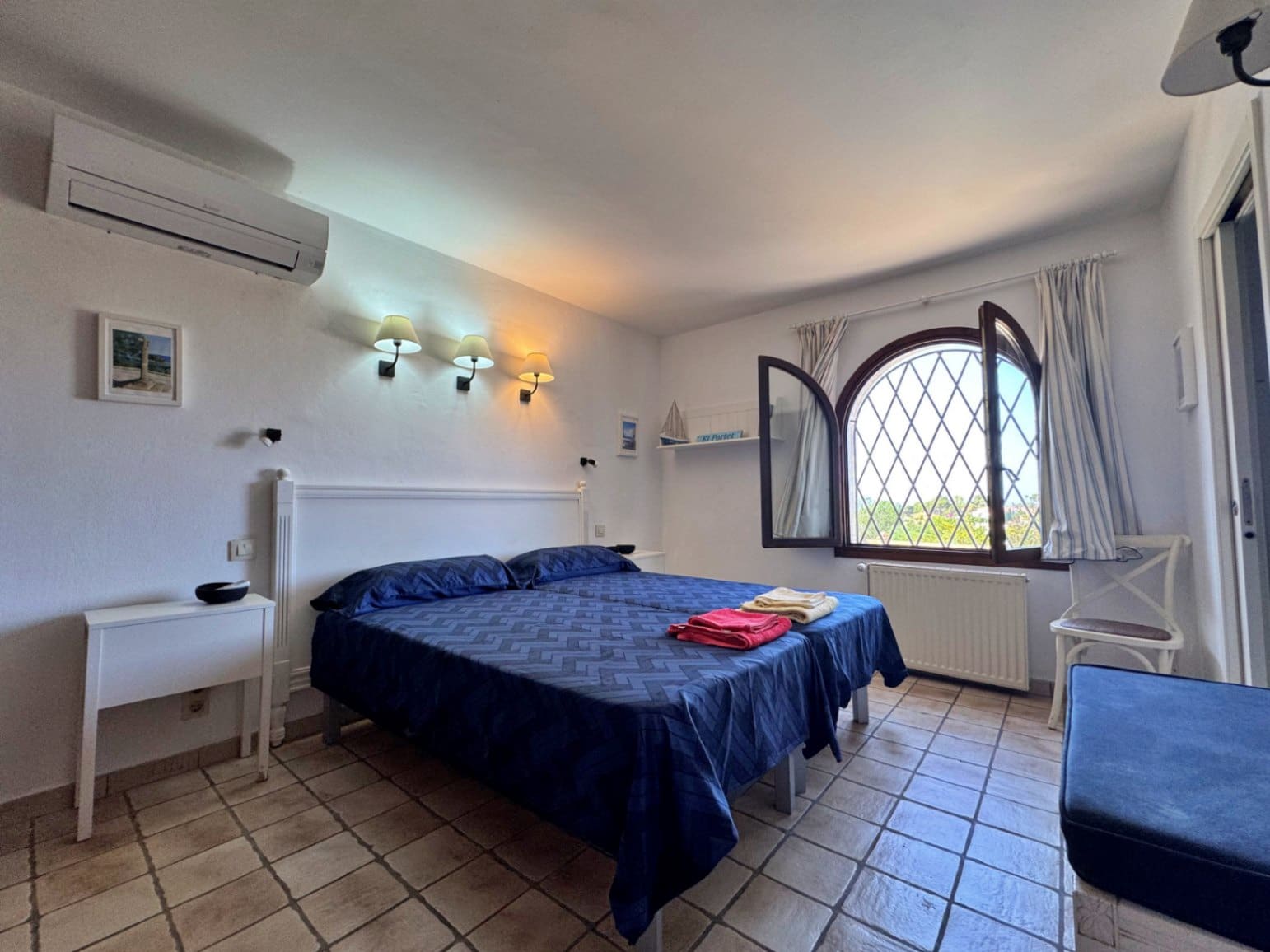 5 bedroom Villa for rent in Benissa with pool garage - € 3,100 (Ref: 9929870)