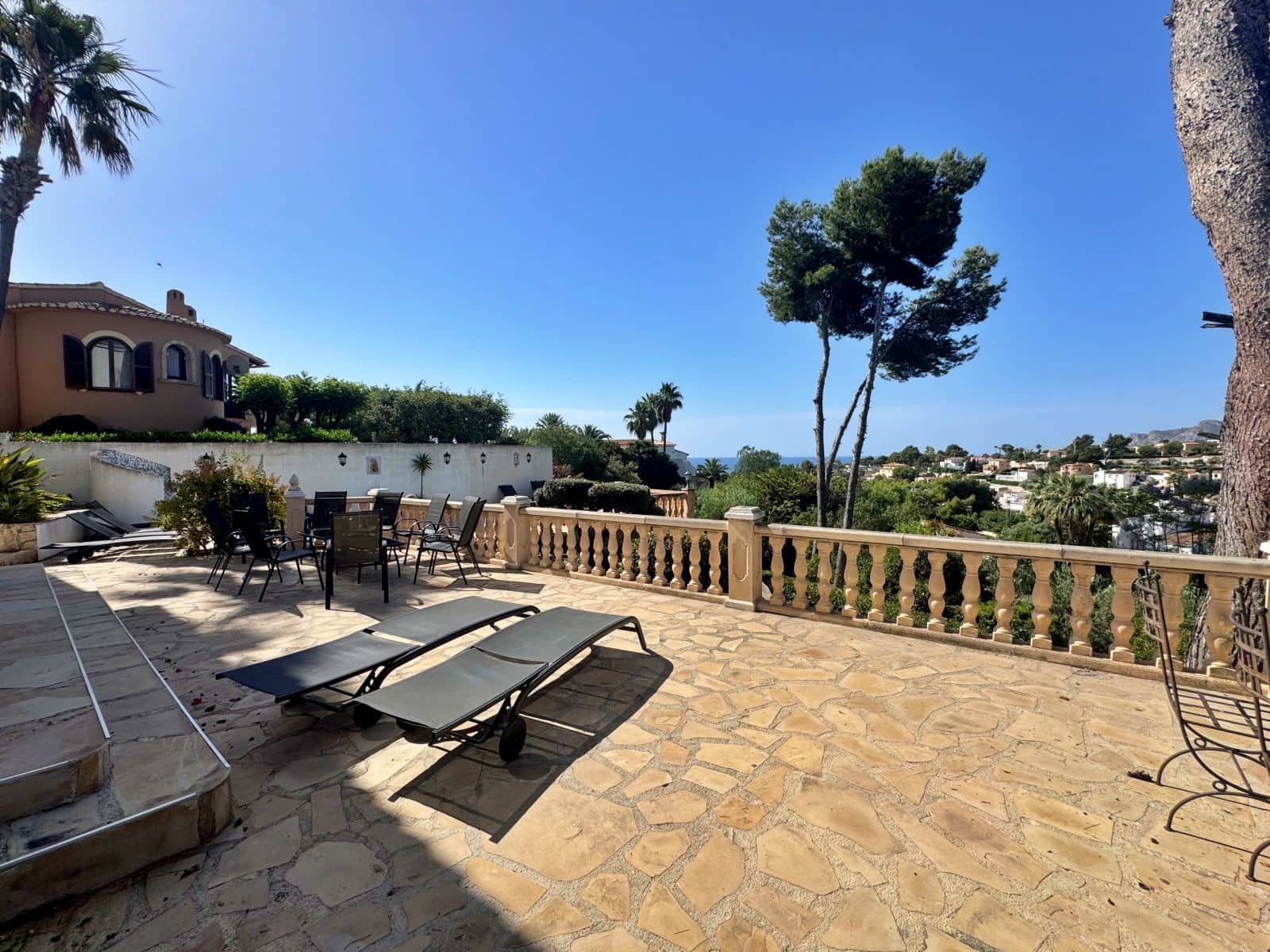 5 bedroom Villa for rent in Benissa with pool garage - € 3,100 (Ref: 9929870)