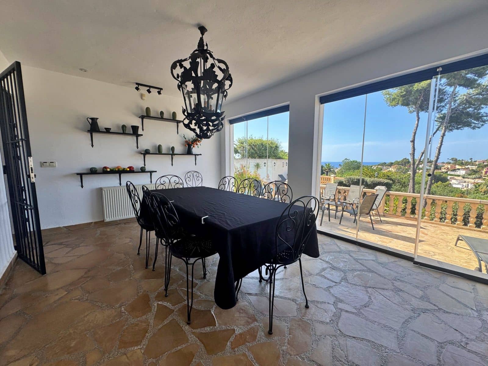 5 bedroom Villa for rent in Benissa with pool garage - € 3,100 (Ref: 9929870)