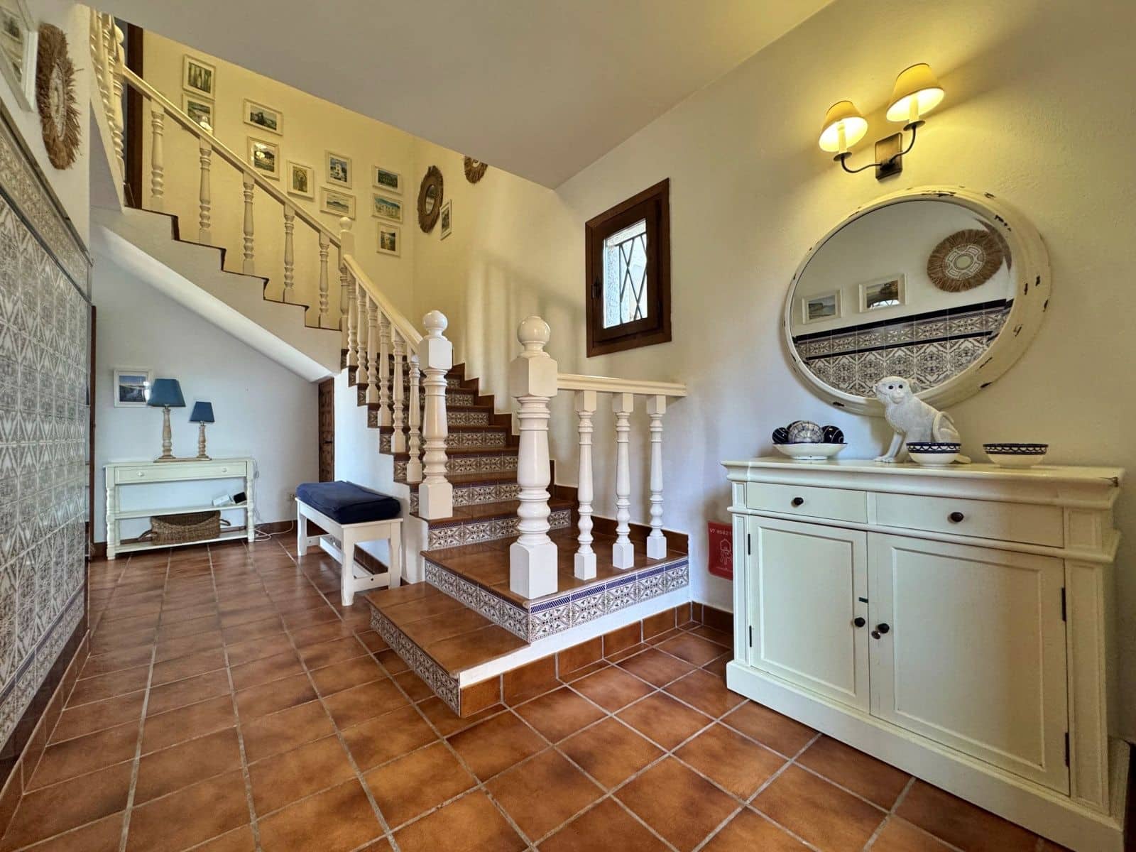 5 bedroom Villa for rent in Benissa with pool garage - € 3,100 (Ref: 9929870)