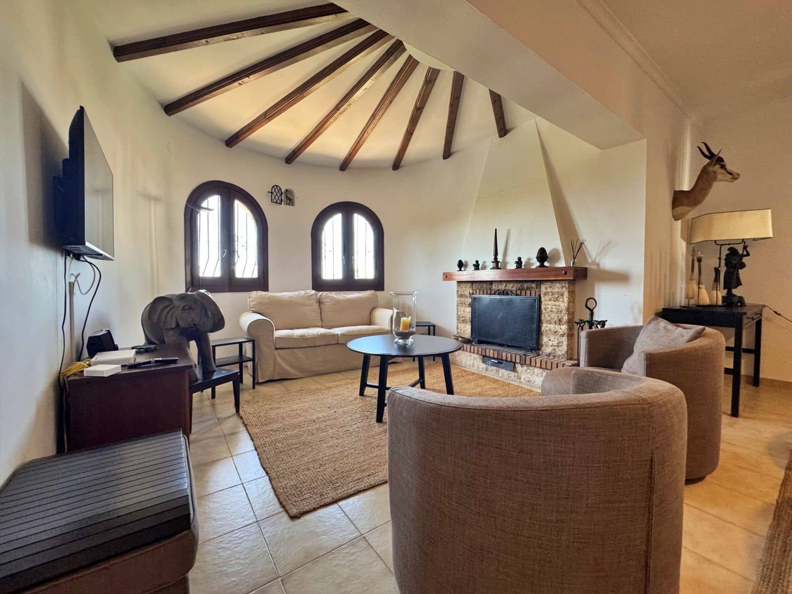 5 bedroom Villa for rent in Benissa with pool garage - € 3,100 (Ref: 9929870)