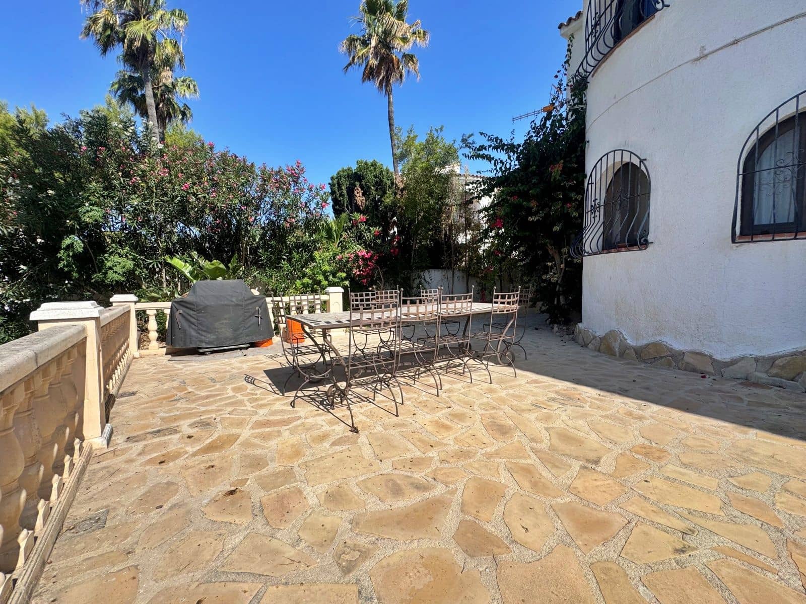 5 bedroom Villa for rent in Benissa with pool garage - € 3,100 (Ref: 9929870)
