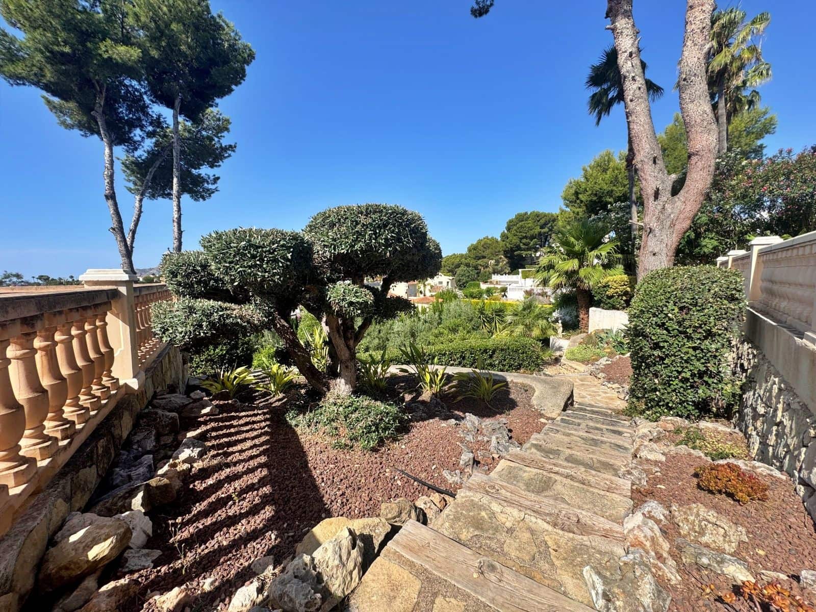 5 bedroom Villa for rent in Benissa with pool garage - € 3,100 (Ref: 9929870)