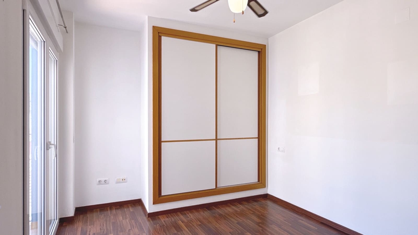 3 sovrum Lägenhet till salu i Benitachell / Benitatxell med garage - 295 000 € (Ref: 9941175)
