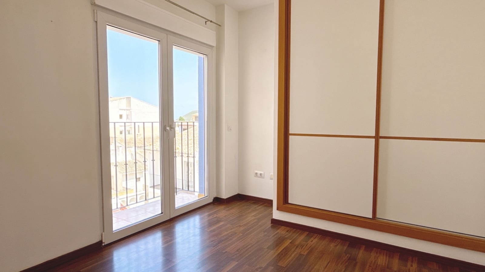3 sovrum Lägenhet till salu i Benitachell / Benitatxell med garage - 295 000 € (Ref: 9941175)