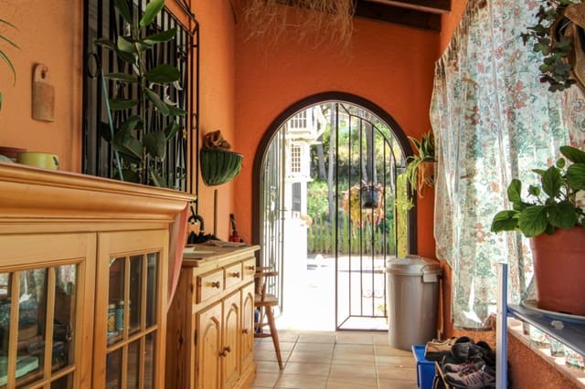 5 sypialnia Willa na sprzedaż w Alcalalí / Alcanalí z basenem garażem - 575 000 € (Ref: 9944658)