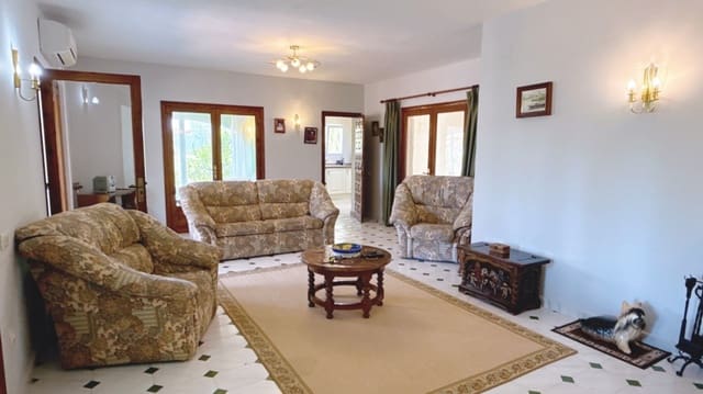 3 soveværelse Villa til salg i Moraira, Teulada-Moraira med swimmingpool garage - € 795.000 (Ref: 9954539)