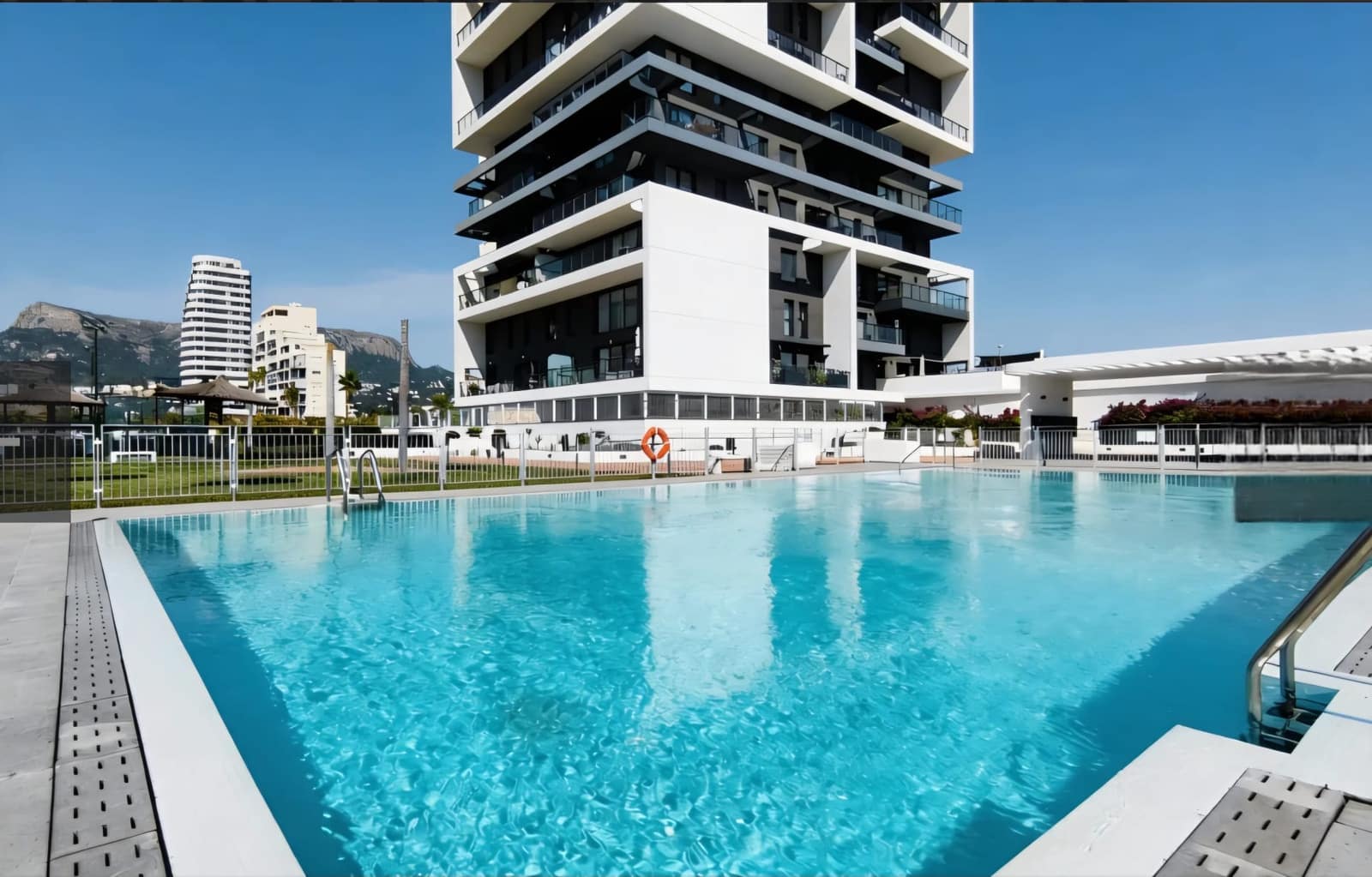 Apartamento de 3 habitaciones en Calpe / Calp en venta con piscina garaje - 540.000 € (Ref: 9969003)