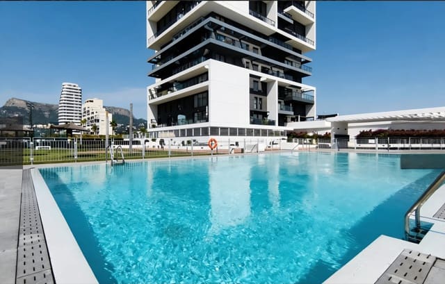Apartamento de 3 habitaciones en Calpe / Calp en venta con piscina garaje - 540.000 € (Ref: 9969003)