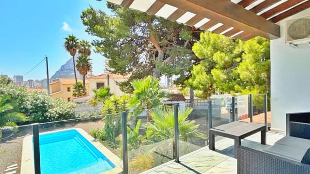 5 Zimmer Villa zu verkaufen in Calpe / Calp mit Pool - 719.000 € (Ref: 9973965)