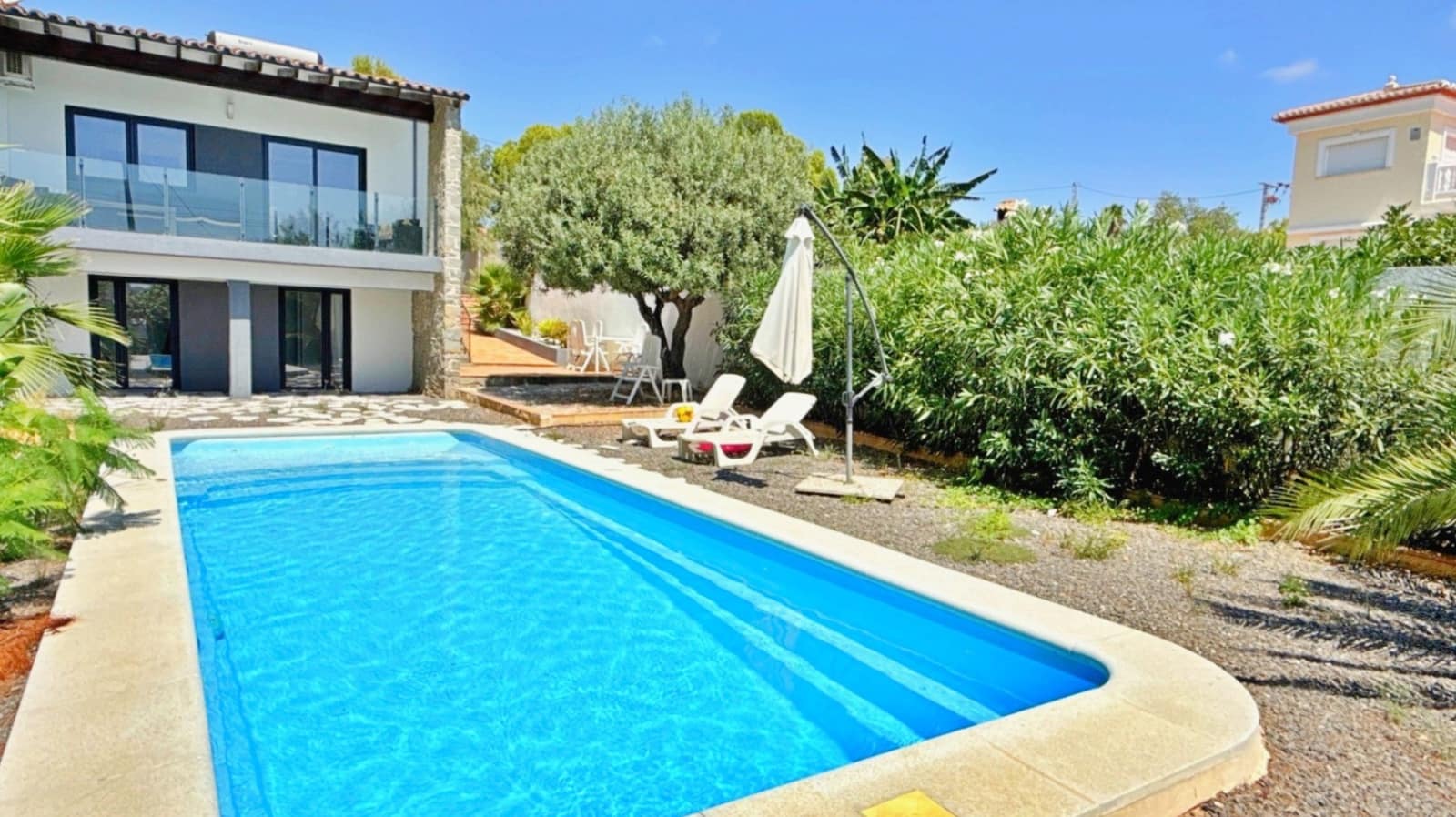 5 Zimmer Villa zu verkaufen in Calpe / Calp mit Pool - 719.000 € (Ref: 9973965)