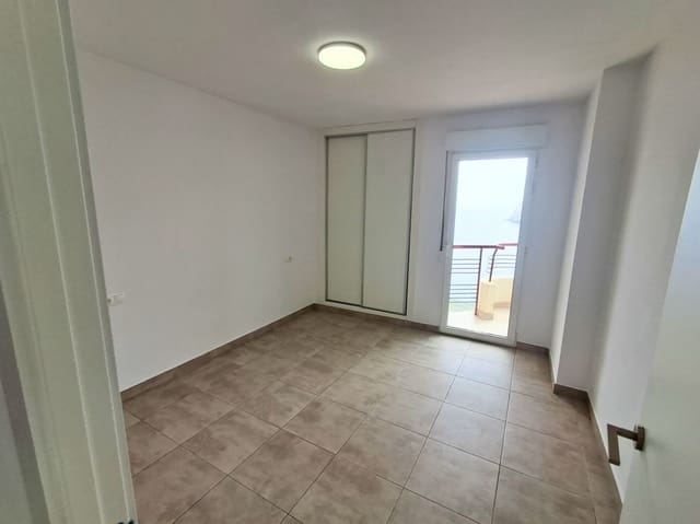 Apartamento de 2 habitaciones en Benidorm en venta con garaje - 328.000 € (Ref: 9977692)