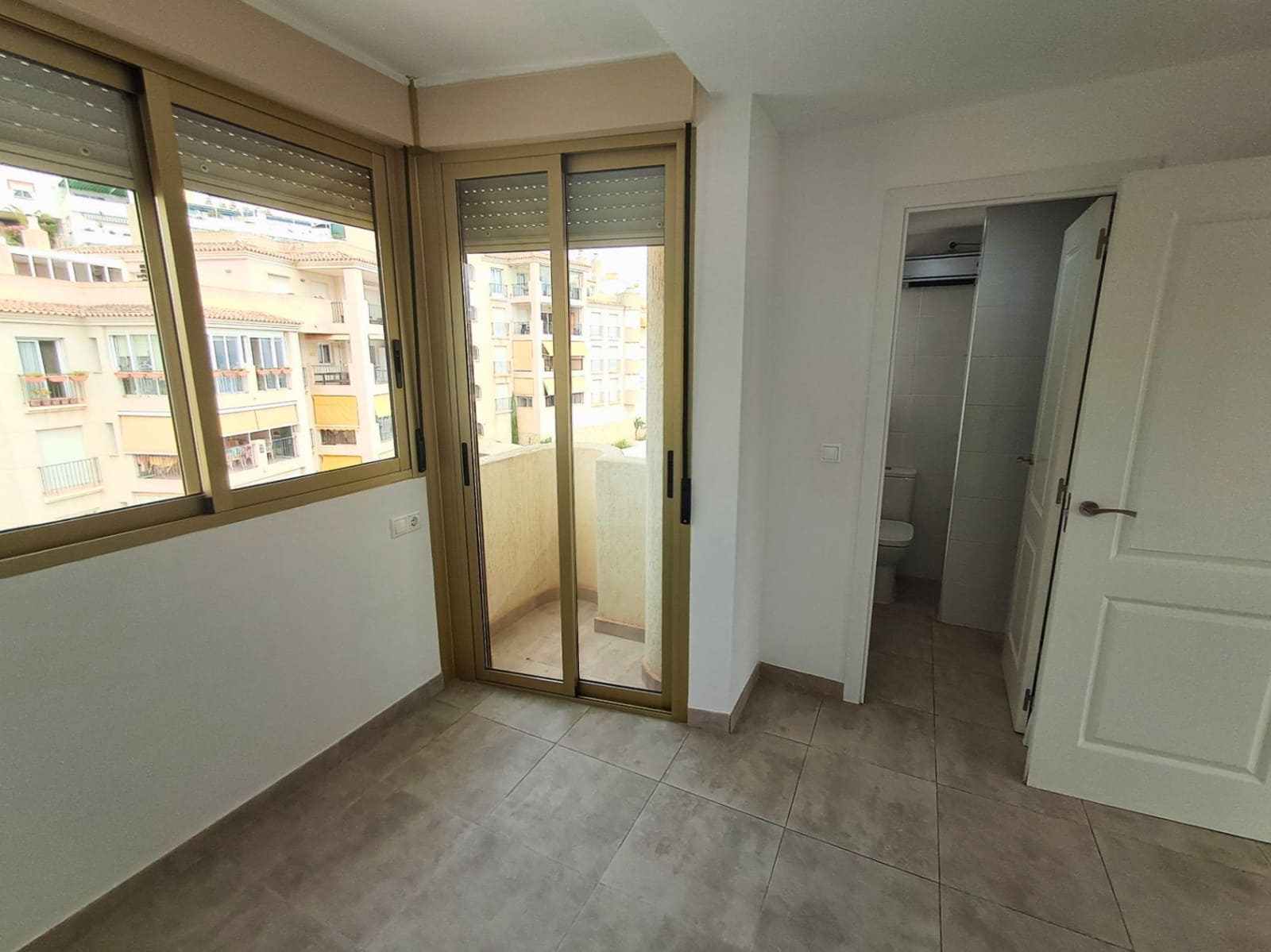 2 makuuhuone Huoneisto myytävänä paikassa Benidorm mukana 
autotalli - 328 000 € (Ref: 9977692)