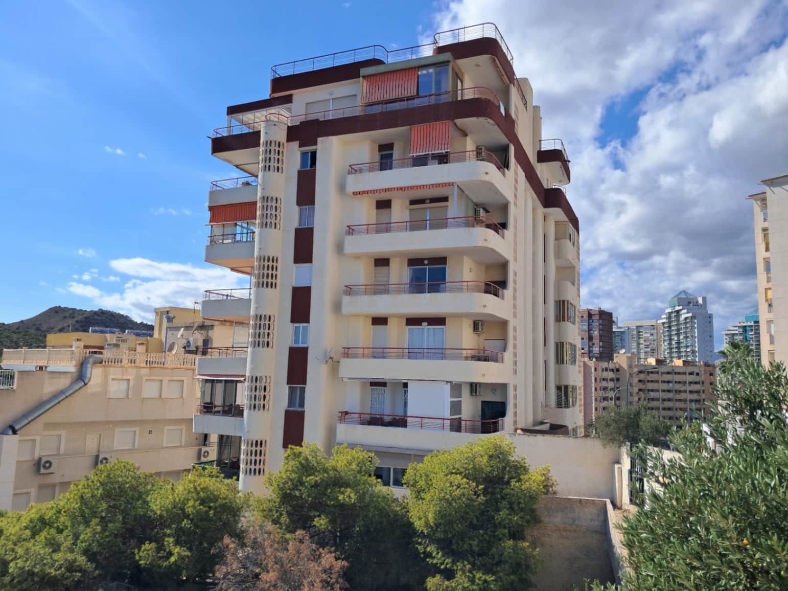 2 makuuhuone Huoneisto myytävänä paikassa Benidorm mukana 
autotalli - 328 000 € (Ref: 9977692)