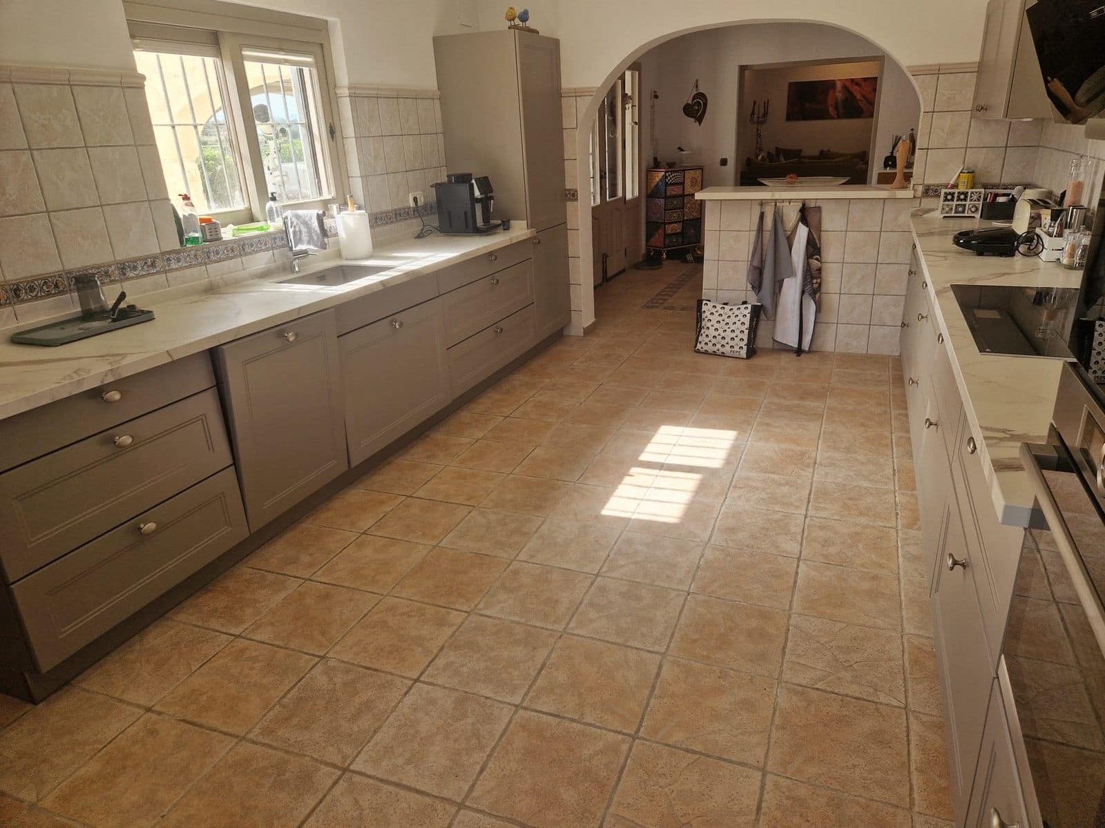 4 bedroom Villa for sale in Teulada with pool garage - € 1,290,000 (Ref: 9977693)