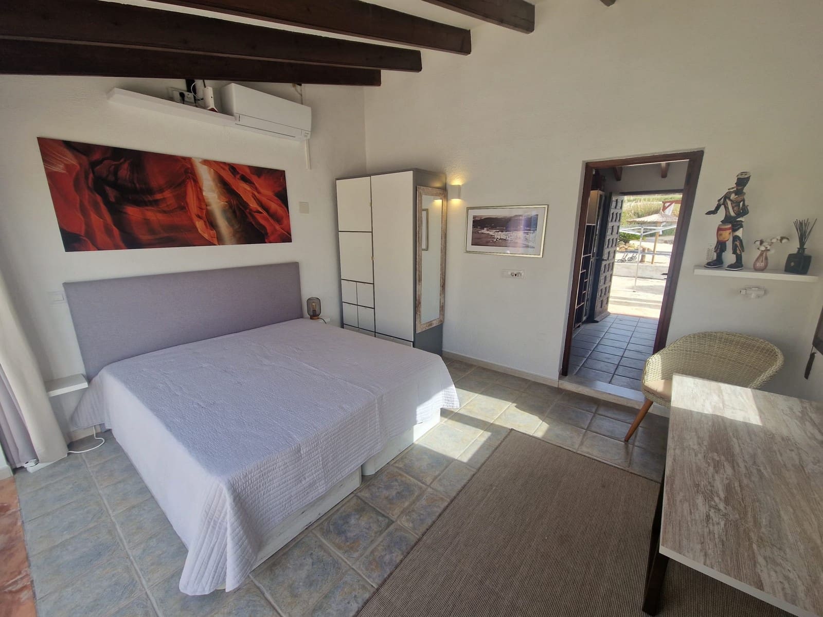 4 bedroom Villa for sale in Teulada with pool garage - € 1,290,000 (Ref: 9977693)