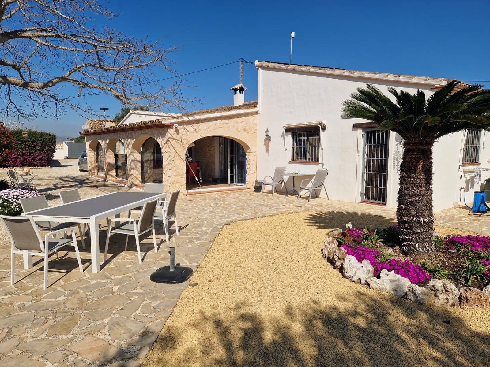 4 bedroom Villa for sale in Teulada with pool garage - € 1,290,000 (Ref: 9977693)