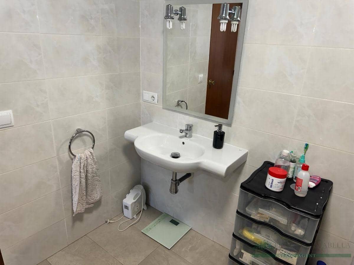 8 slaapkamer Appartement te koop in Llagostera met garage - € 450.000 (Ref: 10095481)